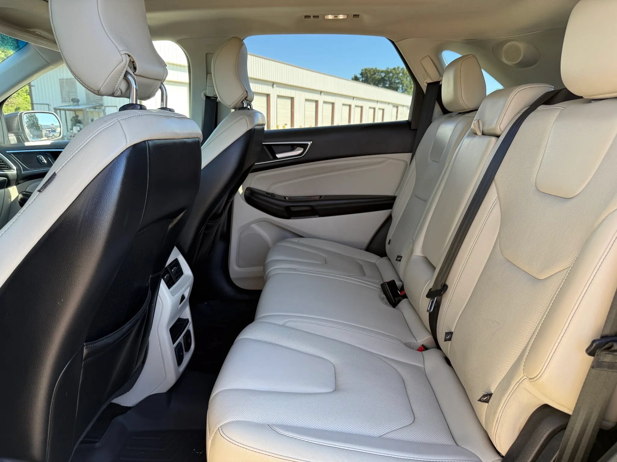 Used 2015 Ford Edge Titanium w/ Equipment Group 301A AWD/4WD image 21