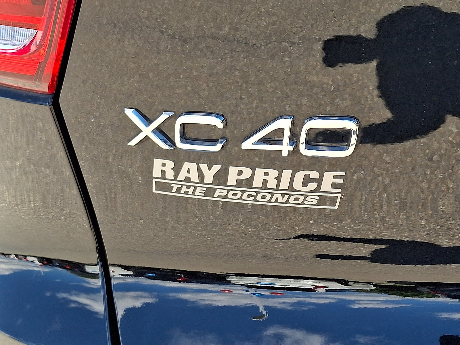 Used 2024 Volvo XC40 B5 Plus w/ Protection Package Premier AWD/4WD image 32