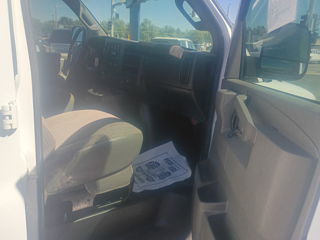 Used 2019 GMC Savana 2500 w/ Communications Package RWD image 11