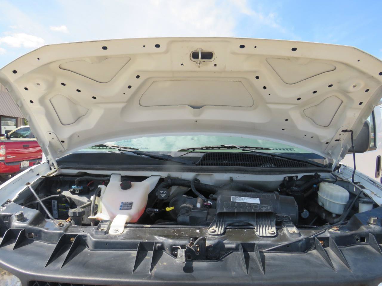 Used 2009 Chevrolet Express 2500 Extended RWD image 39