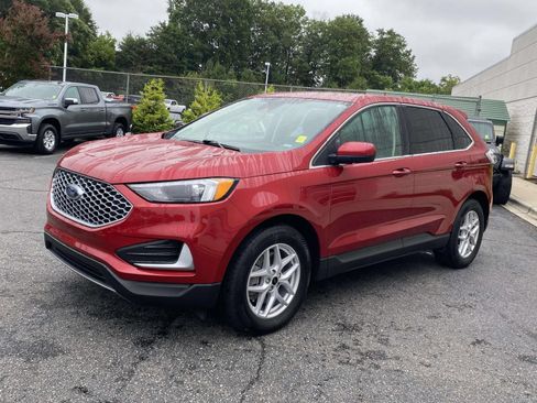 Used 2024 Ford Edge SEL AWD/4WD image 3