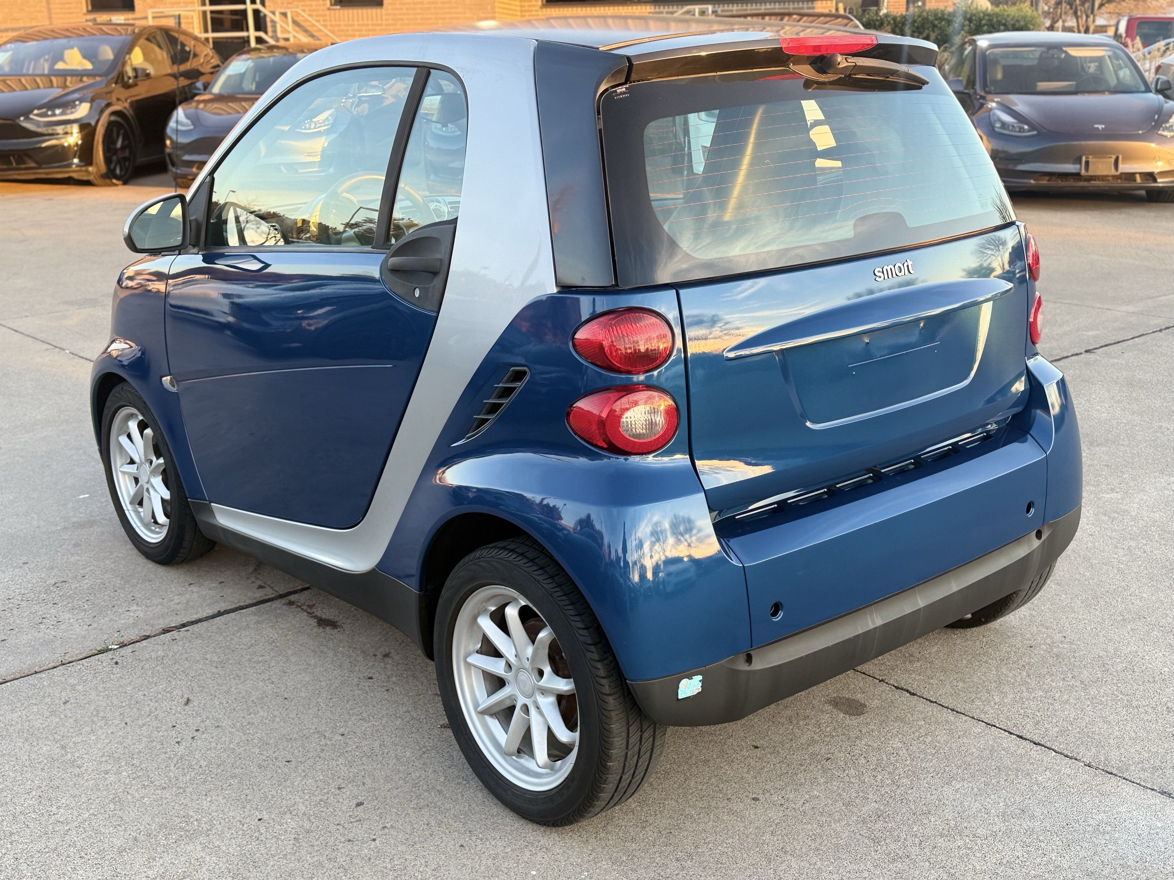 Used 2008 smart fortwo passion RWD image 4