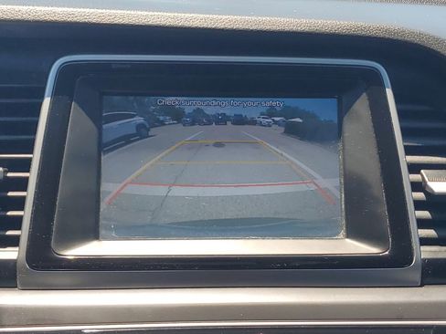 Used 2019 Hyundai Sonata SE FWD image 17