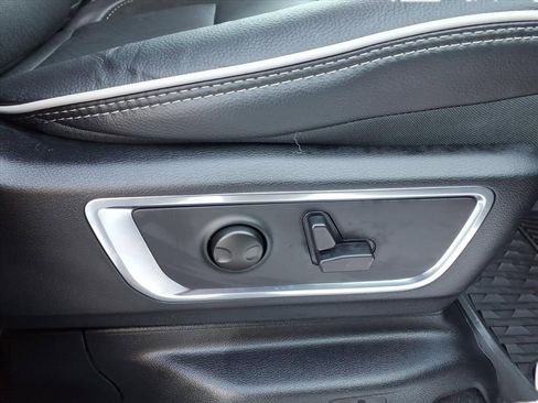 Used 2026 RAM 1500 Laramie w/ Night Edition image 32