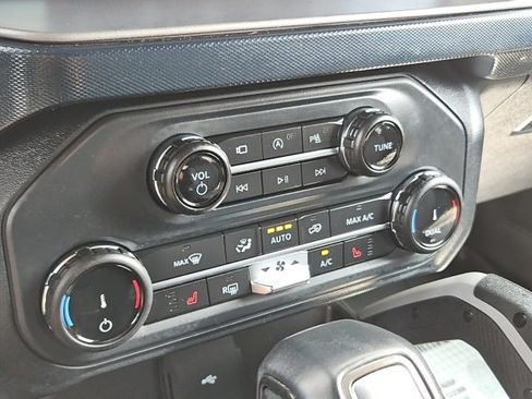 Used 2022 Ford Bronco Outer Banks image 21