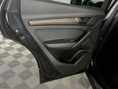 Used 2025 Audi Q5 2.0T Premium image 25