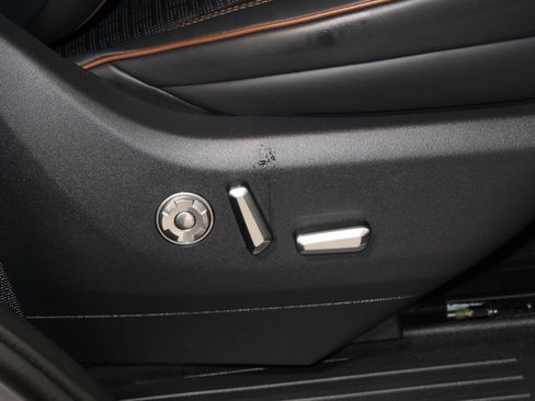 Used 2025 Lincoln Navigator Black Label AWD/4WD image 38