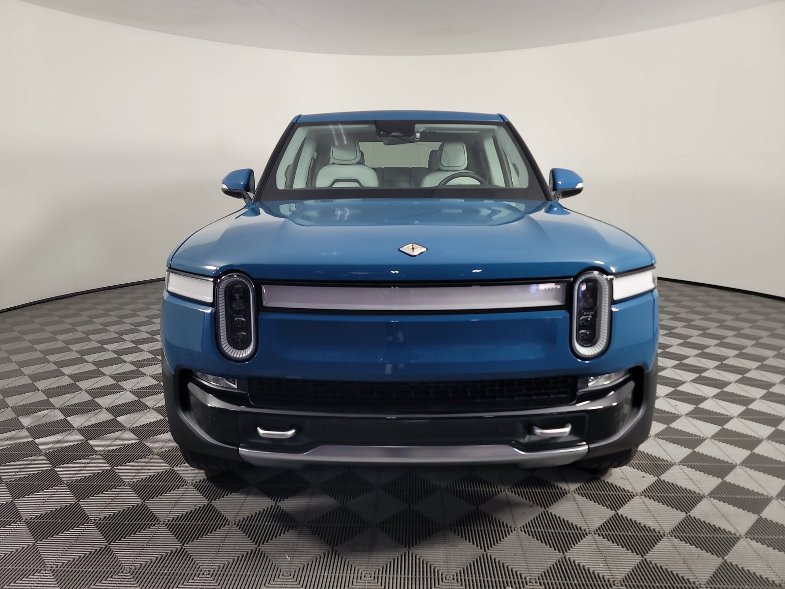 Used 2023 Rivian R1T Adventure Quad AWD/4WD image 8