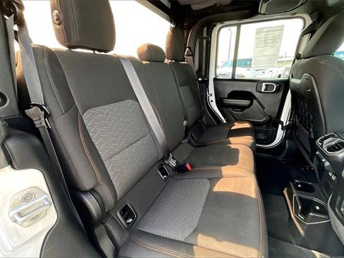 Certified 2022 Jeep Gladiator Mojave image 29