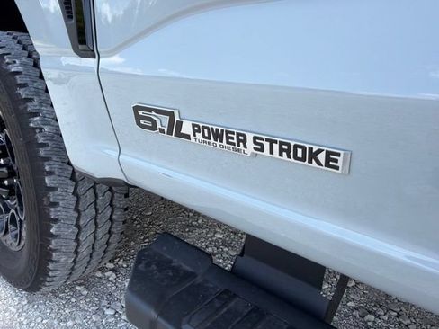 New 2026 Ford F250 Lariat w/ Black Appearance Package AWD/4WD image 19