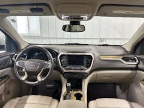 Used 2017 GMC Acadia Denali w/ Technology Package AWD/4WD image 7