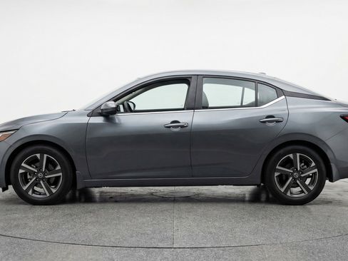 Used 2025 Nissan Sentra SV image 5