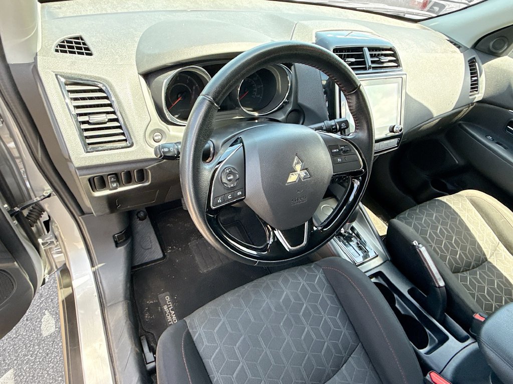 Used 2022 Mitsubishi Outlander Sport FWD image 12