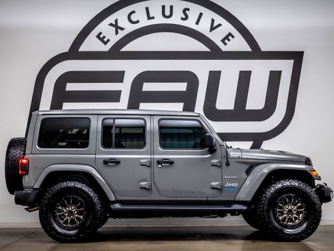 Used 2021 Jeep Wrangler Unlimited Sahara w/ Cold Weather Group AWD/4WD image 8