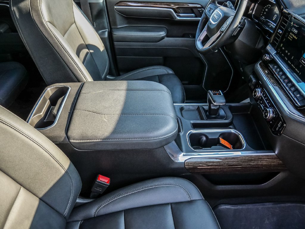 Used 2025 GMC Sierra 1500 Elevation w/ Elevation Premium Package AWD/4WD image 19
