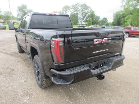 New 2026 GMC Sierra 3500 AT4 w/ AT4 Premium Plus Package AWD/4WD image 9