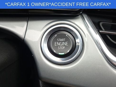 Used 2025 Chevrolet Trax LT w/ LT Convenience Package FWD image 32