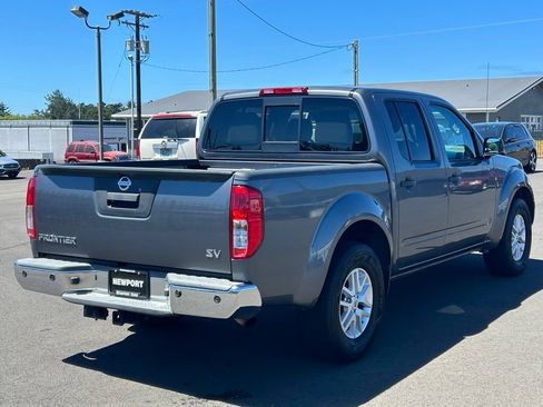Used 2016 Nissan Frontier SV w/ SV Value Truck Package RWD image 9