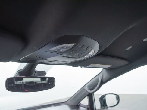 Used 2025 Chrysler Pacifica Select FWD image 33