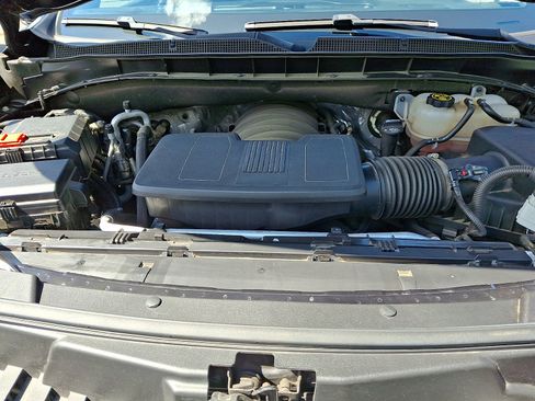 Used 2023 Chevrolet Tahoe Z71 AWD/4WD image 29