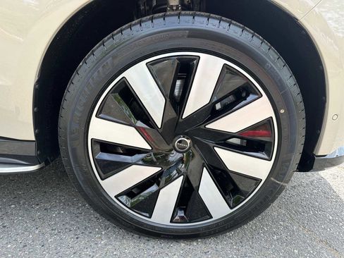 New 2025 Volvo EX90 Ultra image 9