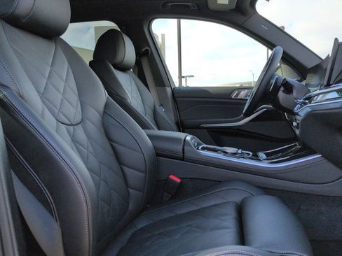 Used 2026 BMW X5 sDrive40i w/ M Sport Package image 26