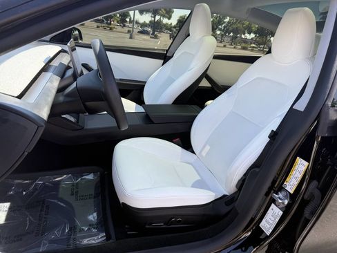 Used 2025 Tesla Model 3 Long Range RWD image 15