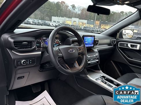 Used 2020 Ford Explorer XLT w/ Equipment Group 202A image 16