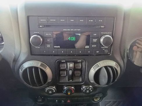 Used 2015 Jeep Wrangler Unlimited Sport w/ Quick Order Package 24S AWD/4WD image 35