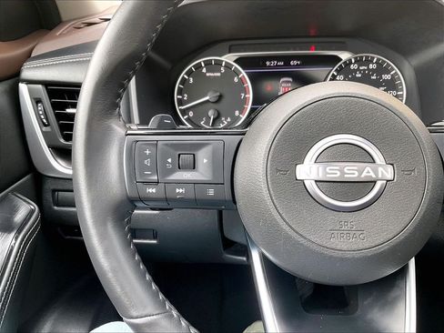 Used 2023 Nissan Rogue SV w/ SV Premium B Package AWD/4WD image 23