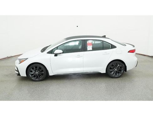 New 2026 Toyota Corolla SE image 3