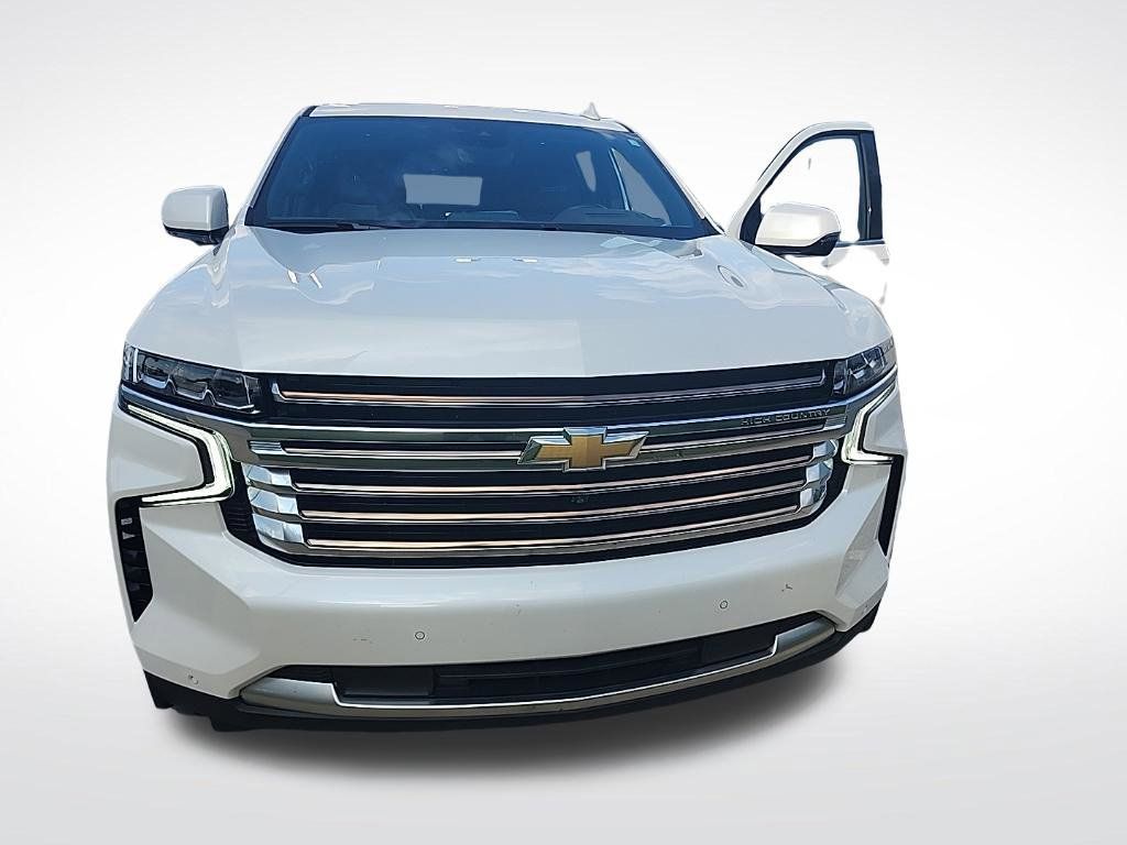 Used 2024 Chevrolet Suburban High Country w/ Advanced Technology Package RWD image 2