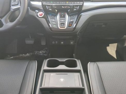 New 2026 Honda Odyssey Elite image 17