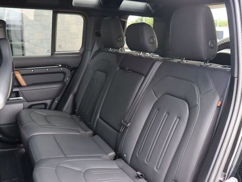 Used 2022 Land Rover Defender 110 X image 47