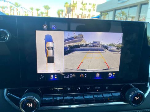 Used 2025 Chevrolet Colorado LT w/ LT Convenience Package AWD/4WD image 16