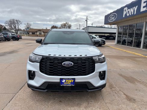 New 2026 Ford Explorer ST-Line image 7