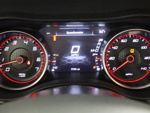 Used 2021 Dodge Charger SXT RWD image 20