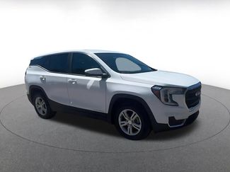 Used 2024 GMC Terrain SLE FWD video 2