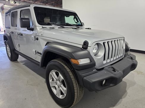Used 2022 Jeep Wrangler Unlimited Sport image 6