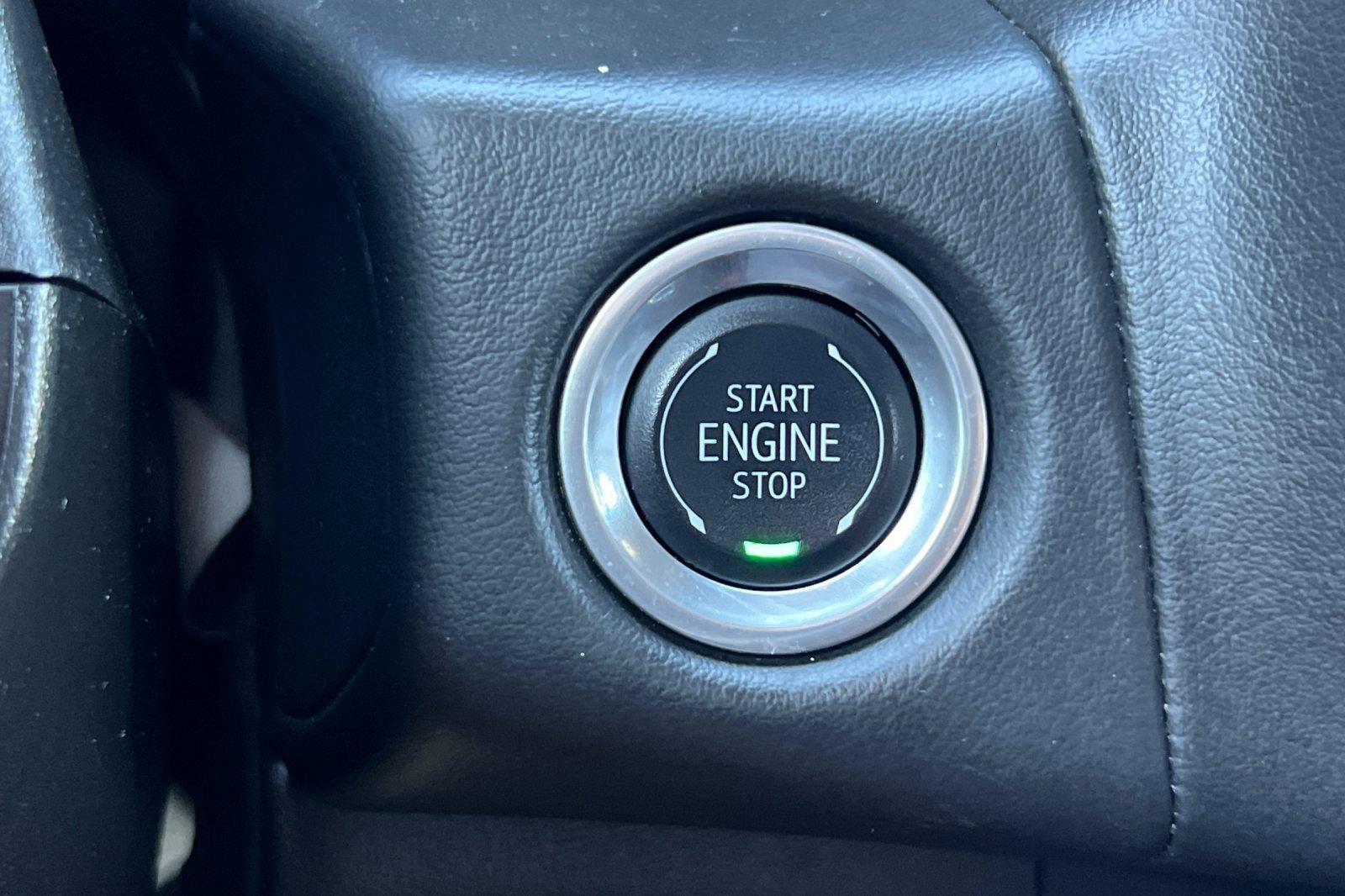 Used 2024 Chevrolet Suburban LT AWD/4WD image 25