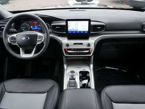 Certified 2024 Ford Explorer XLT w/ Equipment Group 202A image 10