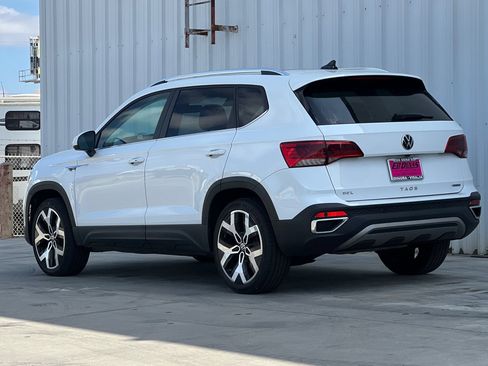 Used 2022 Volkswagen Taos SEL w/ Panoramic Sunroof Package AWD/4WD image 7