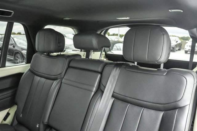 Used 2024 Land Rover Range Rover Long Wheelbase SE AWD/4WD image 22