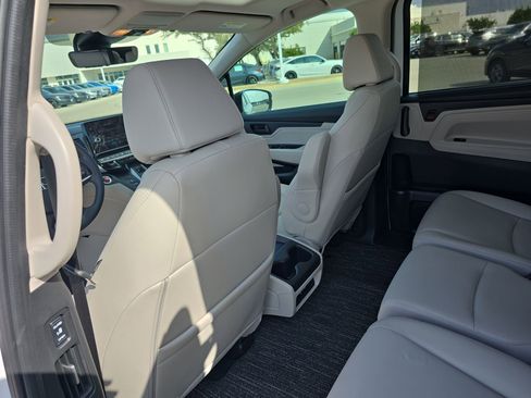 Certified 2026 Honda Odyssey EX-L image 19