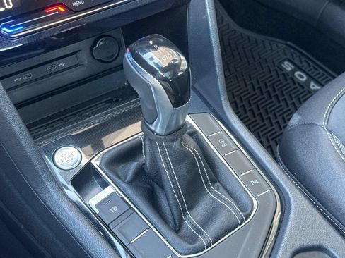 Certified 2026 Volkswagen Taos SE FWD image 21