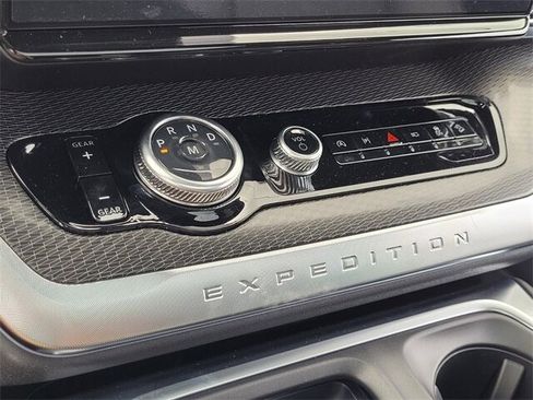 New 2025 Ford Expedition Max Platinum w/ Stealth Performance Package image 23