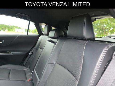 Used 2024 Toyota Venza Limited AWD/4WD image 17