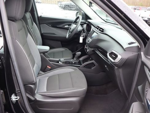 Used 2023 Chevrolet TrailBlazer LS image 17