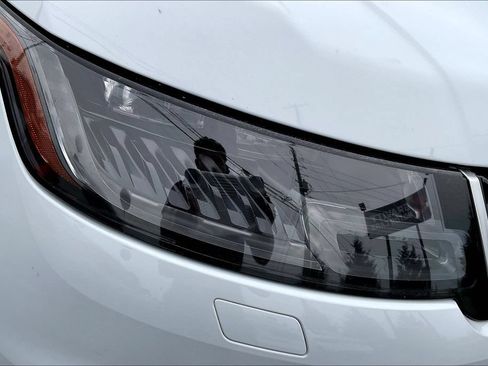 Used 2019 Land Rover Range Rover Sport HSE AWD/4WD image 30
