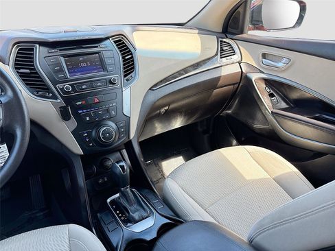 Used 2017 Hyundai Santa Fe Sport FWD image 21